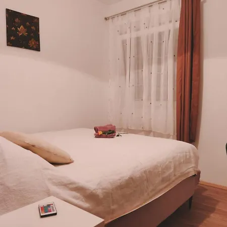 Apartman Mariana 公寓 比奥格勒·纳·莫鲁